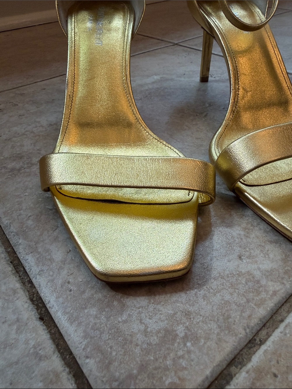 Saint Laurent Heels MSRP $1,100 - Picture 7 of 9